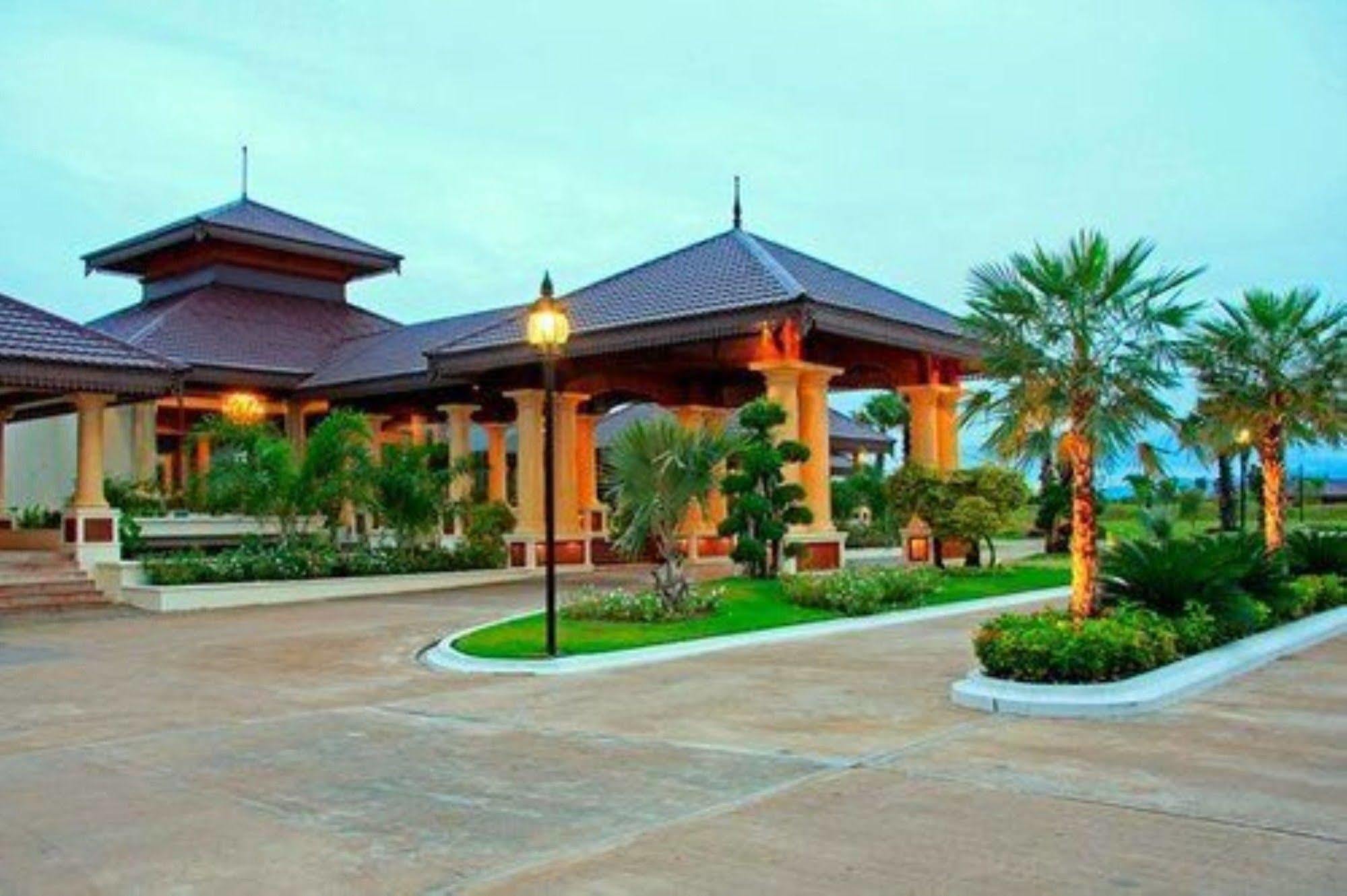 The Hotel Amara Nay Pyi Taw Naypyidaw Buitenkant foto
