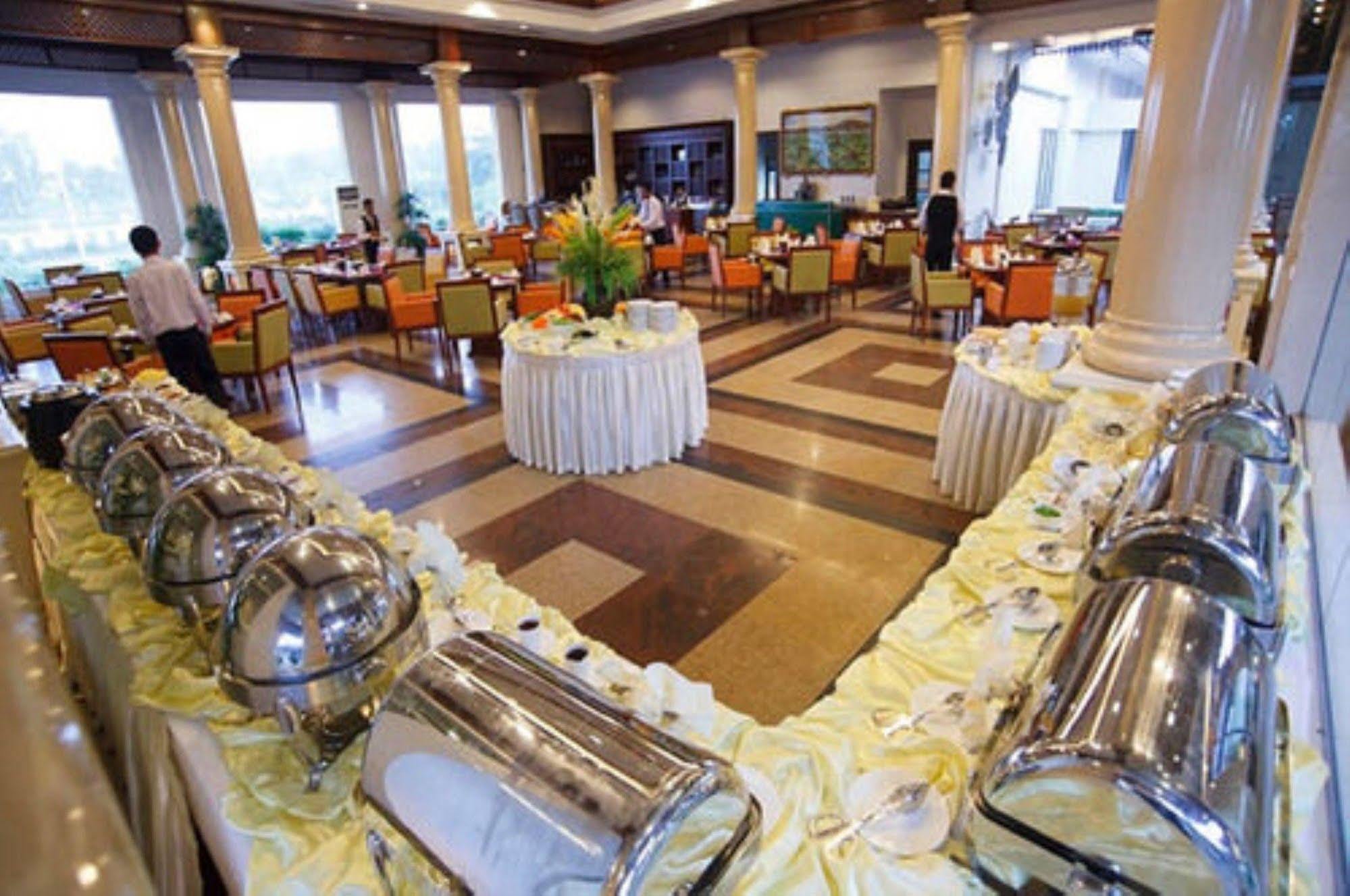 The Hotel Amara Nay Pyi Taw Naypyidaw Buitenkant foto